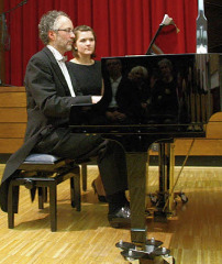 Der Waldkircher Konzertpianist William Cuthbertson interpretierte Polonaisen, Mazurken und Nocturnes von Chopin. Foto: Badische Zeitung/Hans jürgen Kugler